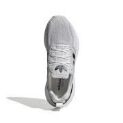 Sneakers für Frauen adidas Originals Swift Run 22